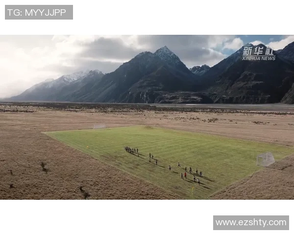 脚下生风足球明星的传奇之路与赛场背后的故事揭秘